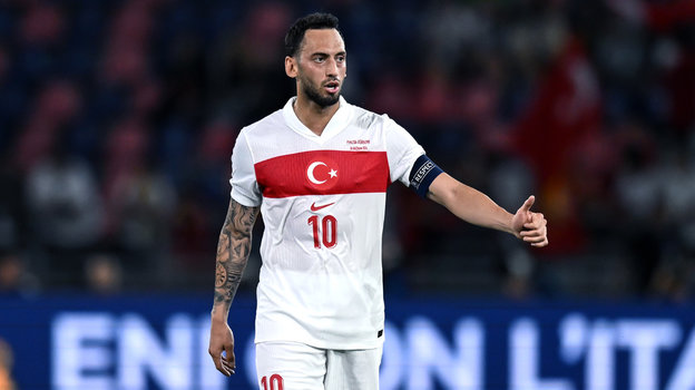 Хакан Чалханоглу (сборная Турции).