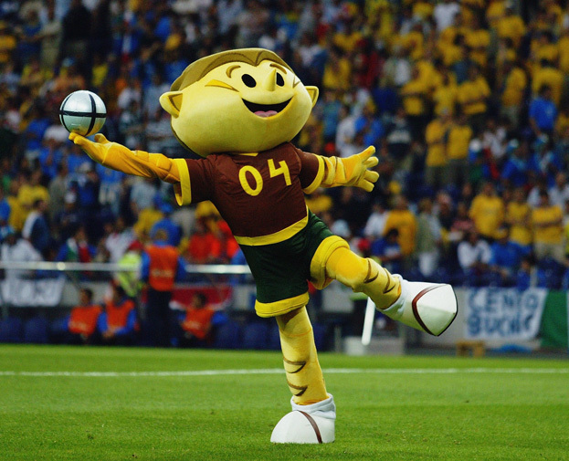 Талисман Евро-2004 мальчик Кинаш. Талисман Евро-2004 мальчик Кинаш