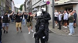 «Бич футбольного хулиганства позорно вернулся». Реакция европейских СМИ на драку в Гельзенкирхене