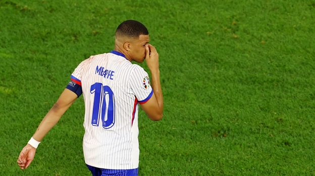 Килиан Мбаппе в матче Австрия — Франция.