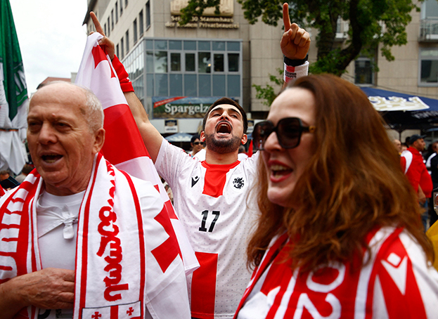 Болельщики сборной Грузии.