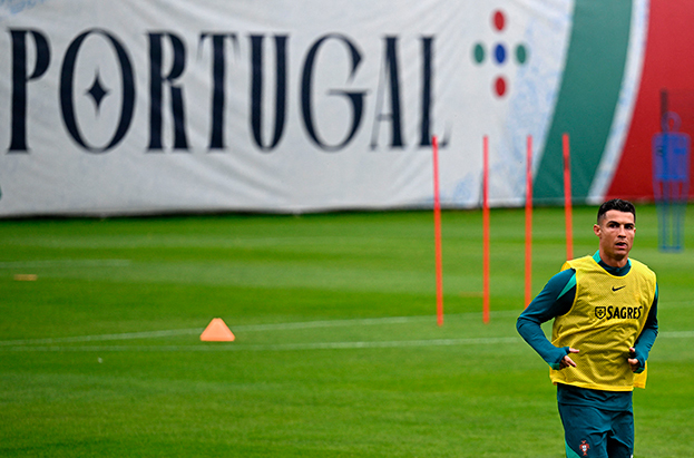 Криштиану Роналду. Футболист сборной Португалии Криштиану Роналду.