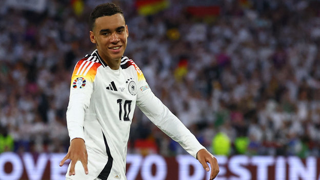 Джамал Мусиала. Футболист сборной Германии Джамал Мусиала