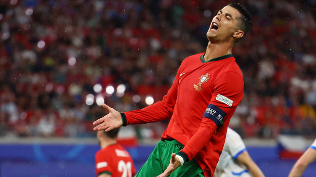 Криштиану Роналду. Футболист сборной Португалии Криштиану Роналду