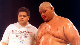 Скончался первый боец в истории UFC. Этот 180-килограммовый сумоист спас дебютный турнир