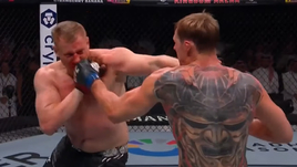 Волков и Павлович устроили кровавую рубку! После боя Сергей жестко оттолкнул соотечественника