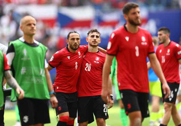 Георгий Кочорашвили и Анзор Меквабишвили. Футболисты сборной Грузии Георгий Кочорашвили и Анзор Меквабишвили