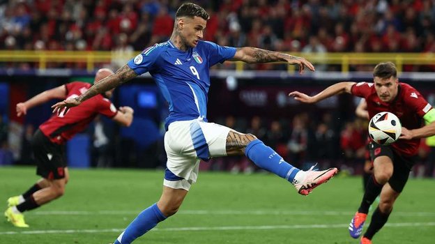 Джанлука Скамакка.