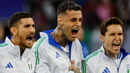 Его не брали в сборную из-за видеоигр, но теперь он надежда Италии. Скамакка — главный форвард Спаллетти