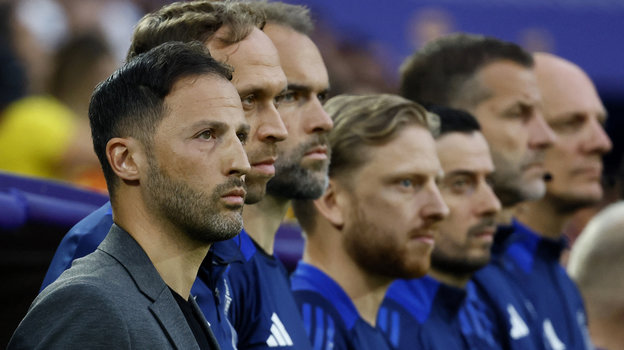 Доменико Тедеско и тренерский штаб сборной Бельгии. Доменико Тедеско и тренерский штаб сборной Бельгии