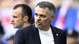 Тренер сборной Грузии вскипел из-за вопроса о политике. Она влияет на выбор состава?