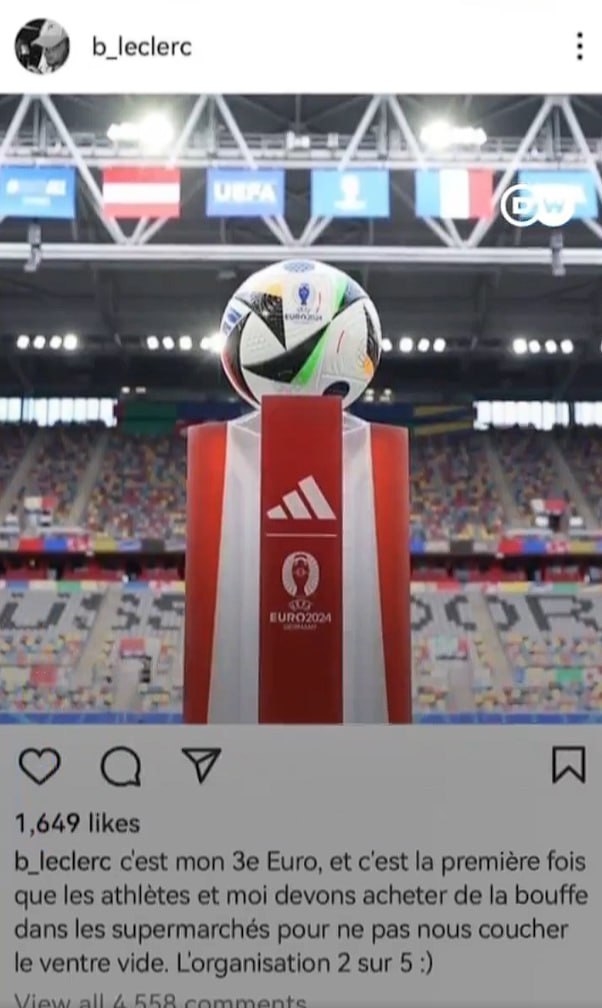 Пост массажиста сборной Франции.