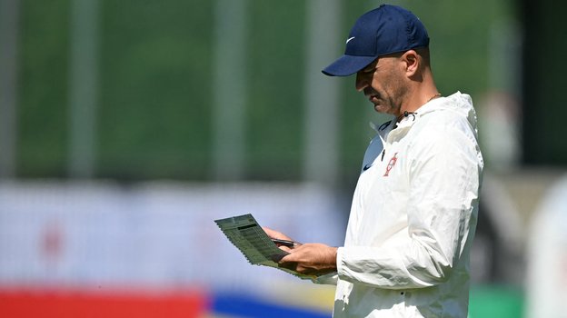 Роберто Мартинес.