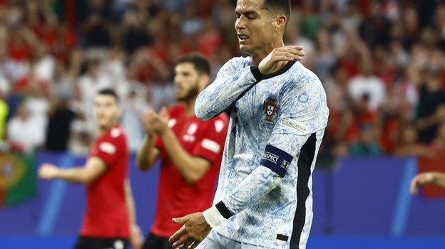 Нападающий сборной Португалии Криштиану Роналду.
