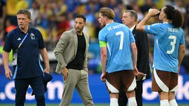 Болельщики освистали команду Тедеско. Де Брейне пришлось уводить бельгийцев с поля