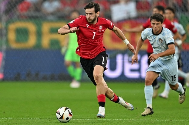 Хвича Кварацхелия в матче против сборной Португалии.