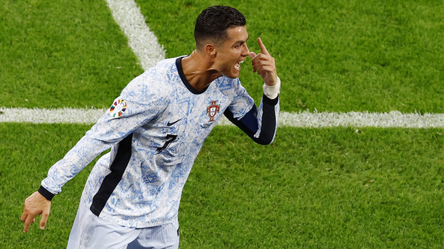 Криштиану Роналду. Футболист сборной Португалии Криштиану Роналду