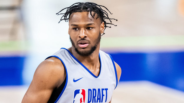 Бронни Джеймс. Баскетболист Бронни Джеймс