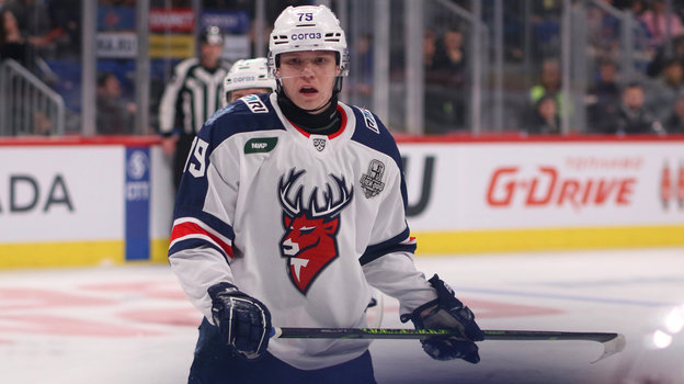 Никита Артамонов. Хоккеист Никита Артамонов