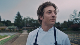 Кадр из сериала «Медведь»