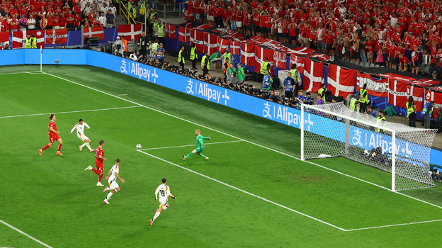 Гол Джамала Мусиалы.