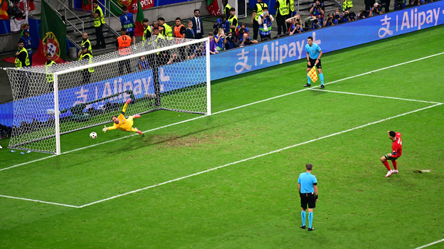 Криштиану Роналду забил в серии пенальти.