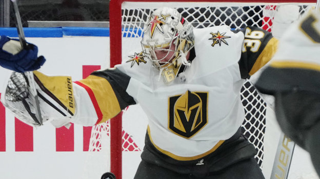 Логан Томпсон. Хоккеист Логан Томпсон