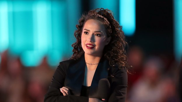 Алина Загитова.