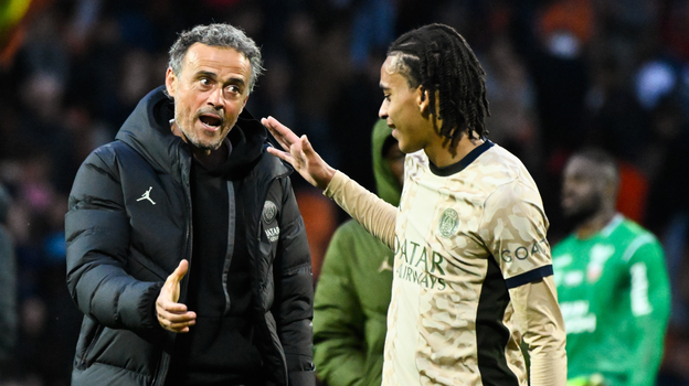 Луис Энрике и Итан Мбаппе.