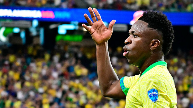 Винисиус. Футболист сборной Бразилии Винисиус.