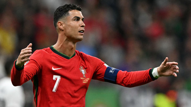 Криштиану Роналду. Футболист сборной Португалии Криштиану Роналду