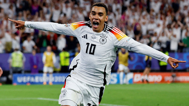 Джамал Мусиала. Футболист сборной Германии Джамал Мусиала