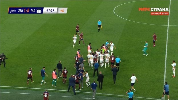 Игроки «Зенита» и «Тальереса» устроили потасовку в концовке матча.