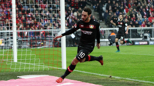 Хакан Чалханоглу в «Байере». Хакан Чалханоглу в «Байере»