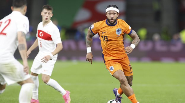 Мемфис Депай.