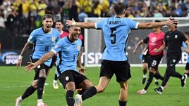 Уругвай безжалостно выбил Бразилию, начало разгромной победе Колумбии положил Кордоба