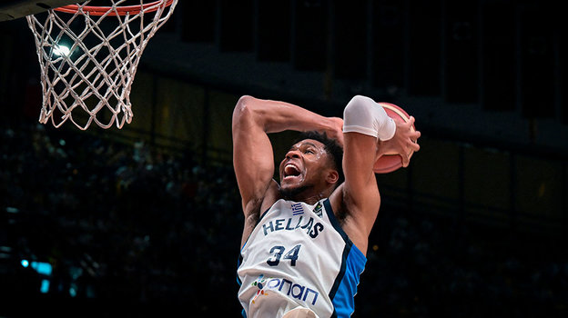 Яннис Адетокунбо.