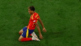 Ямаль уже в истории и превзошел Пеле: в 16 лет еще никто не забивал ни на Евро, ни на ЧМ!