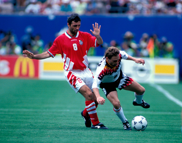 Христо Стоичков и Томас Хесслер. Футболисты Христо Стоичков и Томас Хесслер