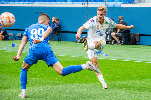 Максим Глушенков. Футболист «Зенита» Максим Глушенков.