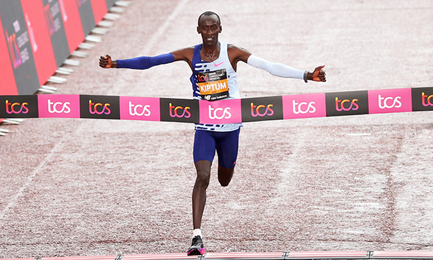Элиуд Кипчоге. Кенийский бегун Элиуд Кипчоге