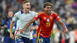 Футболисты сборной Испании Фермин Лопес и Ламин Ямаль