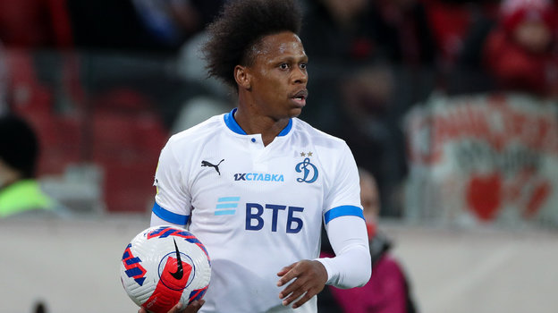 Клинтон Нжи.