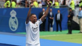 «Реал» презентовал Мбаппе! На «Сантьяго Бернабеу» собралось 80 тысяч зрителей