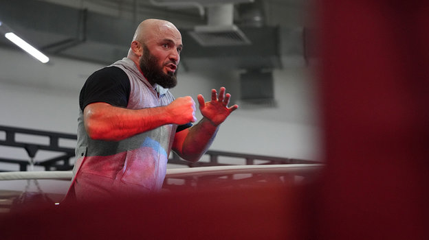 Магомед Исмаилов. Боец Магомед Исмаилов.