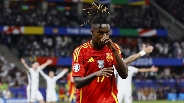 Нико Уильямс. Футбоист сборной Испании Нико Уильямс