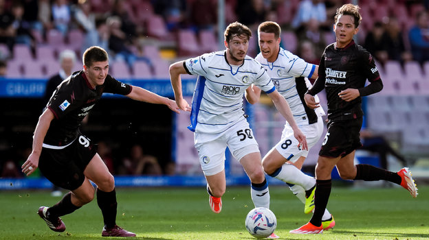 Алексей Миранчук в матче против «Салернитаны».