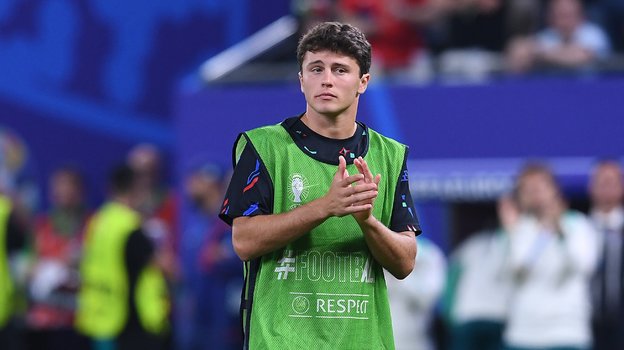 Жоау Невеш.