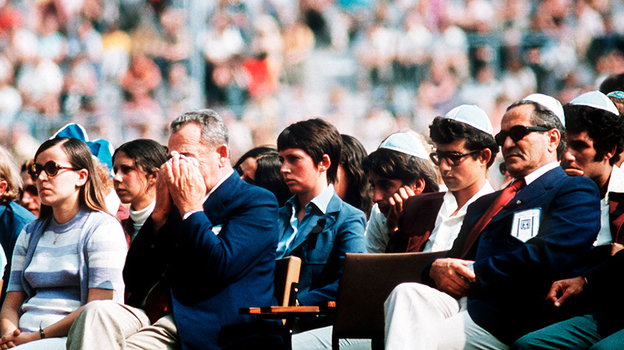 Делегация сборной Израиля после трагедии.