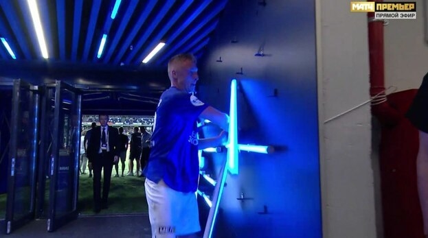 Сергей Брызгалов сломал световые панели на стадионе «Динамо».